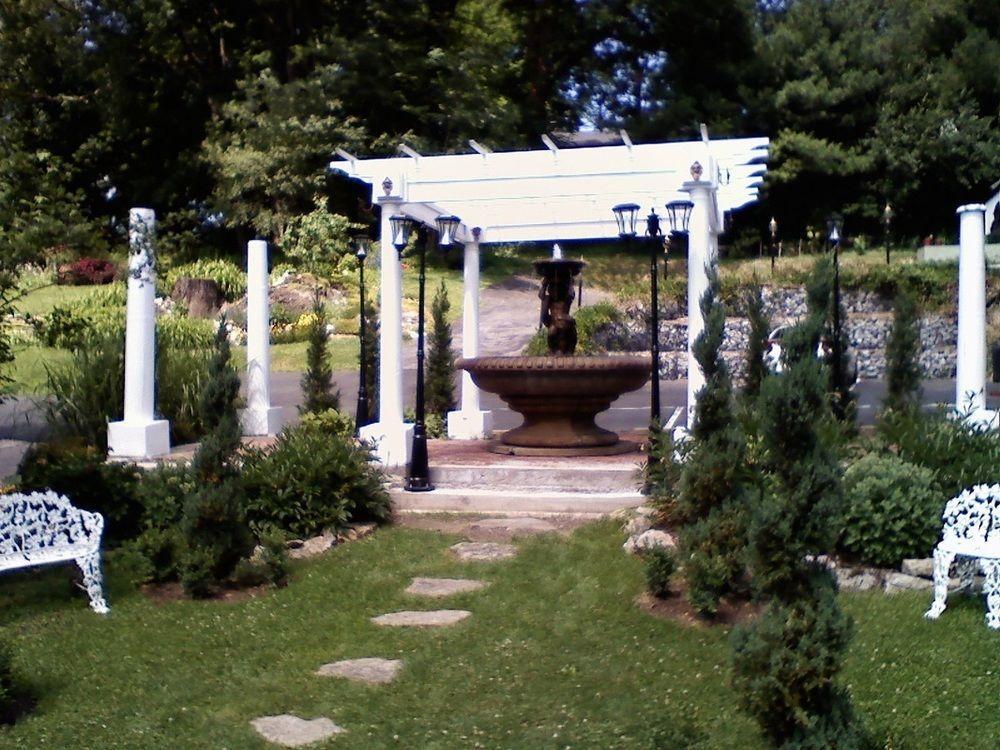 Bluefield Inn, A Select Registry Propery Екстериор снимка