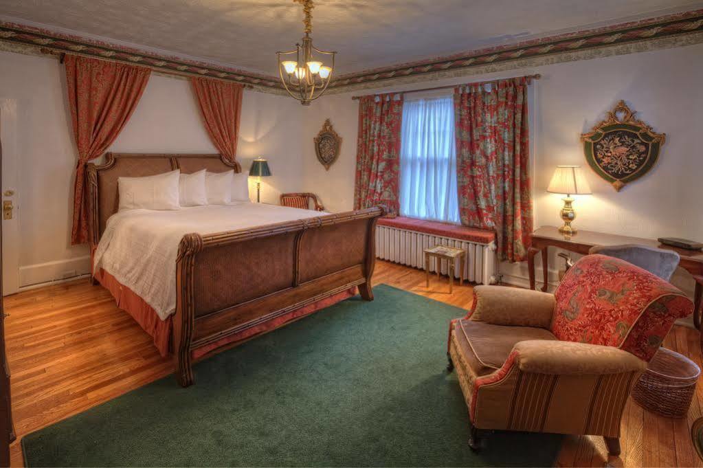 Bluefield Inn, A Select Registry Propery Екстериор снимка